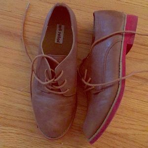 Flat loafers